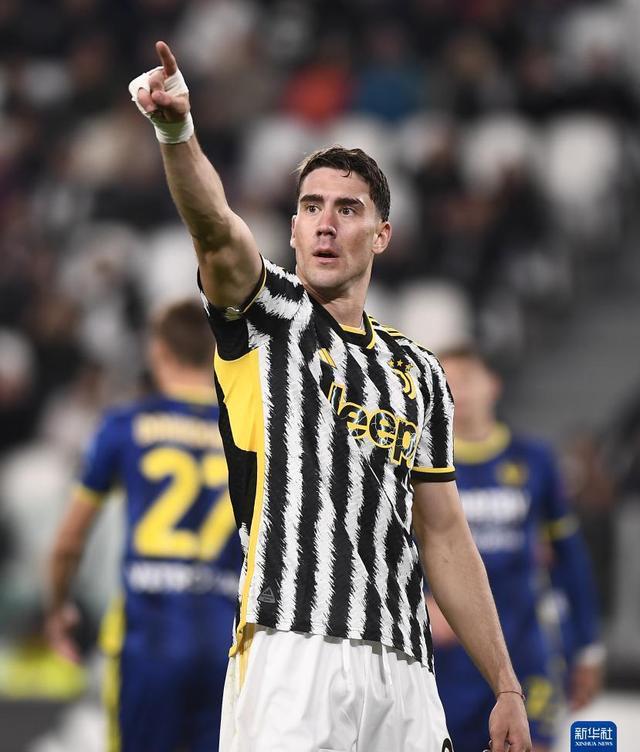 维罗纳队士气高涨，大胜对手