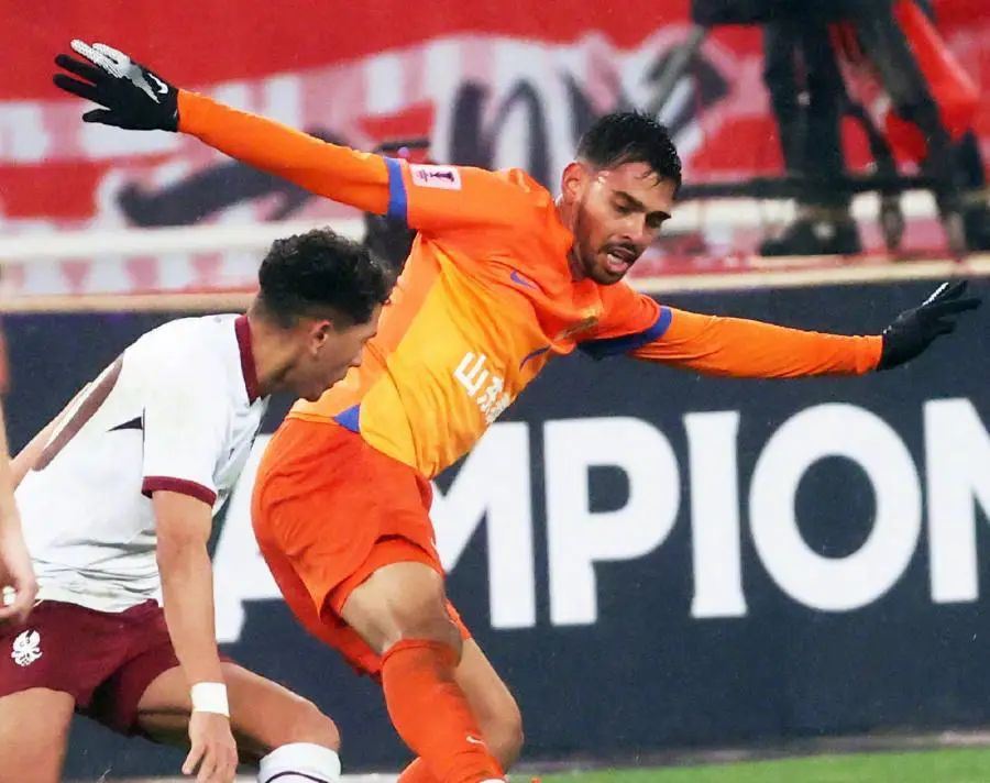 战术奏效！国安双翼齐飞压制曼联整场无力还手！的简单介绍