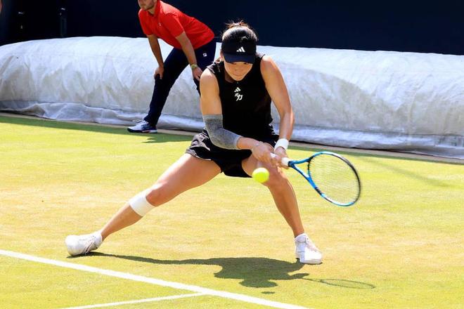  莎拉波娃爆冷击败西班牙队，问鼎冠军引爆全场！